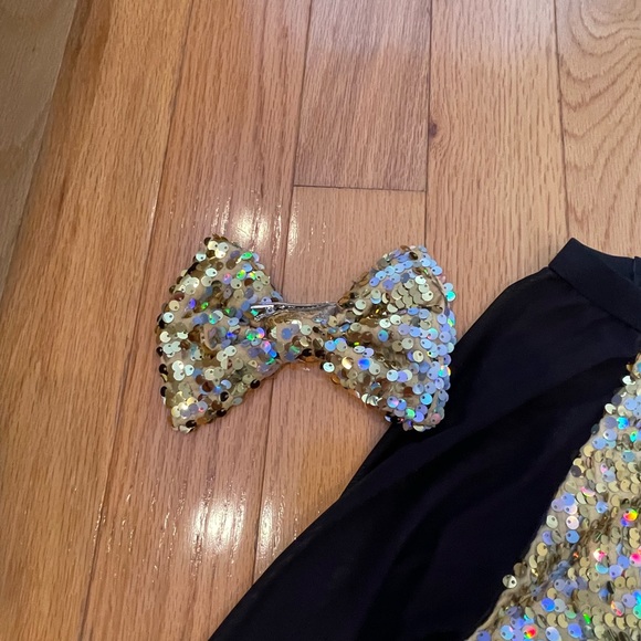 Costume - Picture 3 of 4